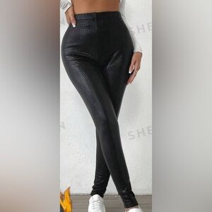 NEW -SHEIN Essence Solid Color Snake Skin Pattern Fleece Lined Slim Fit Leggings